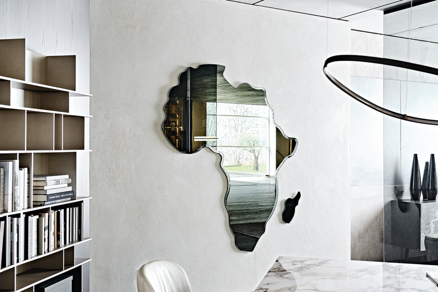 Miroir Africa Cattelan